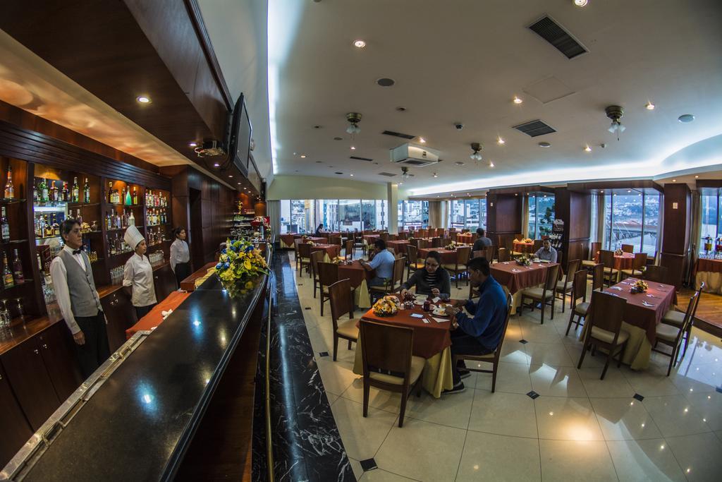 Hotel Emperador อัมบาโต ภายนอก รูปภาพ