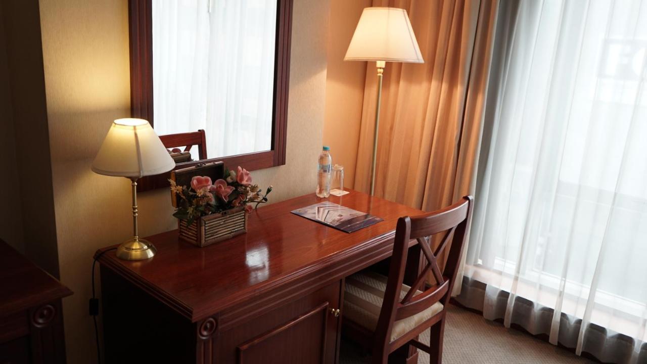 Hotel Emperador อัมบาโต ภายนอก รูปภาพ