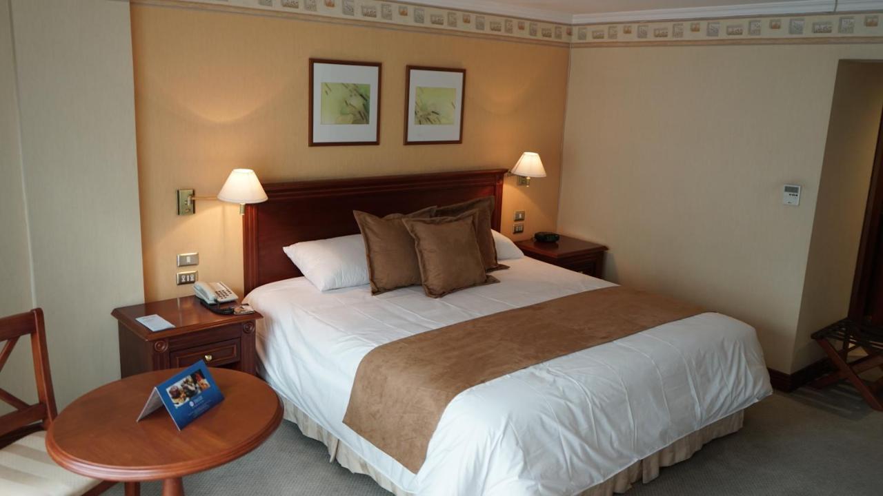 Hotel Emperador อัมบาโต ภายนอก รูปภาพ